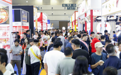 现场签约率是通俗展位的5倍以上